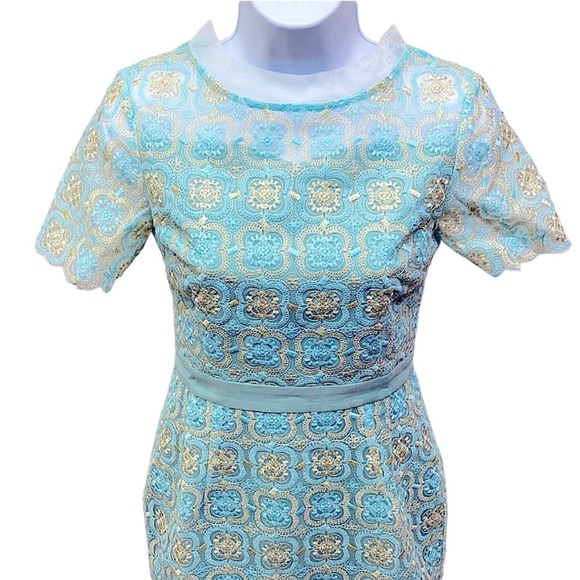 Metisu Mermaid Hem Embroidered Design Dress - Picture 2 of 4